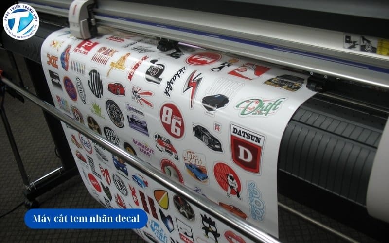 Máy cắt tem nhãn decal khổ lớn 